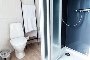 Cottage | Bathroom | Shower