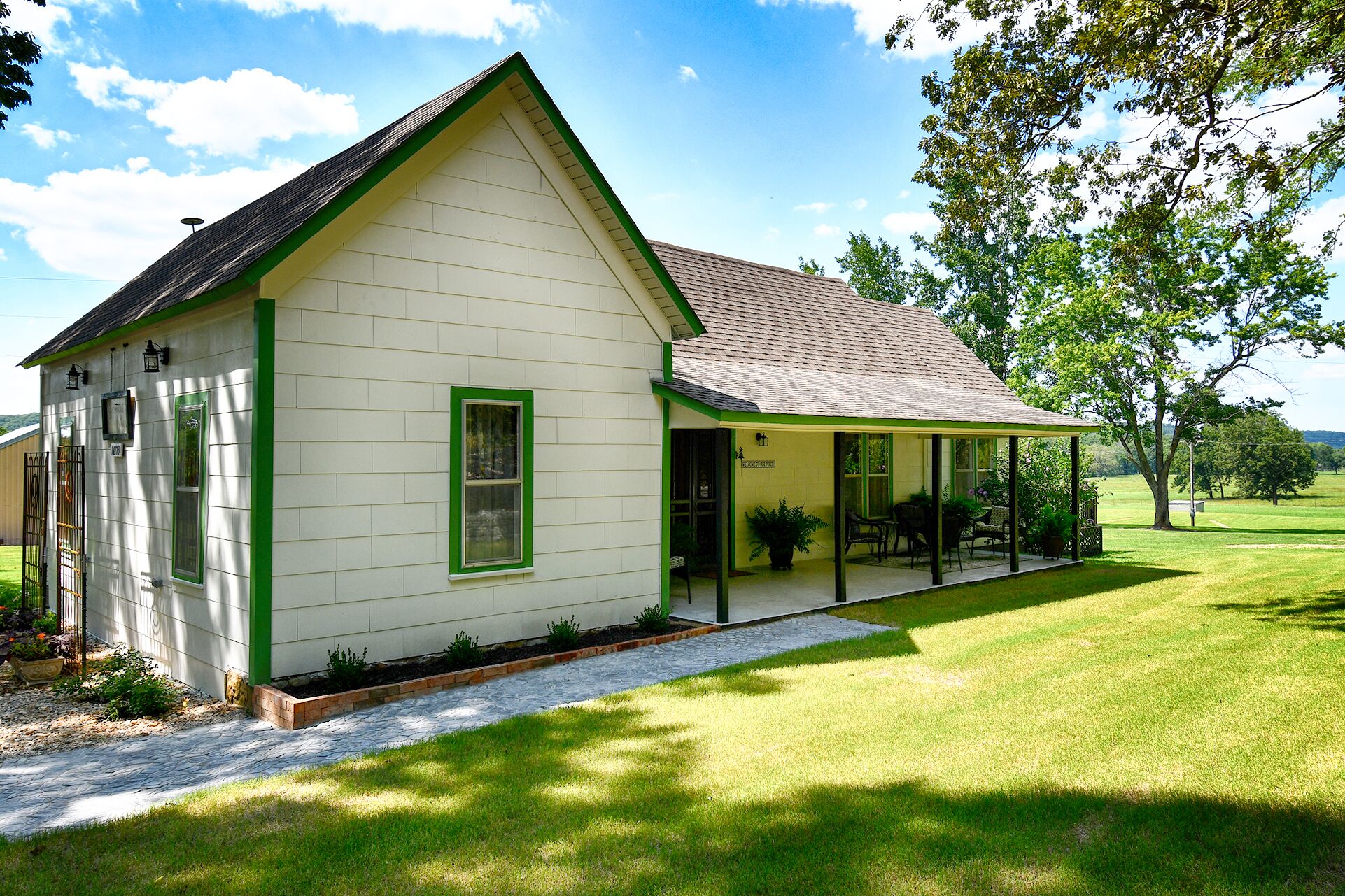 Historic Farmhouse Along the Illinois River