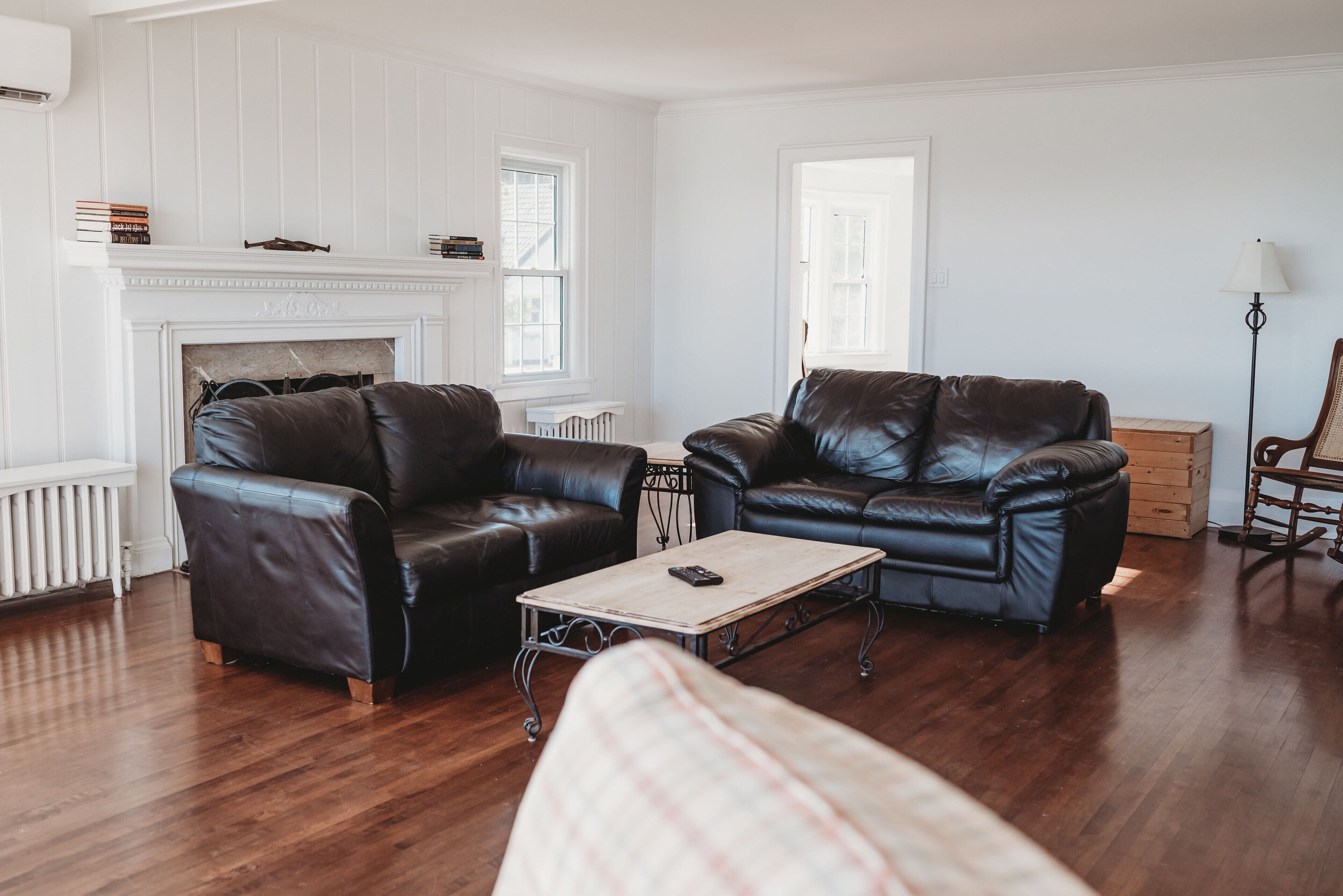 Niagara Lakehouse Luxury Beachfront Cottage Rental! 