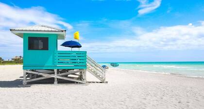 Waterfront Cottage • Pool • Putting Green • PingPong •Near AMI Beaches • 2BR/2BA
