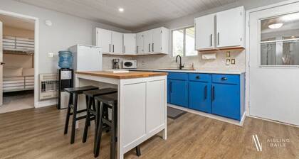 Swansea Serene | Indoor Fireplace | 5 Min to Beach