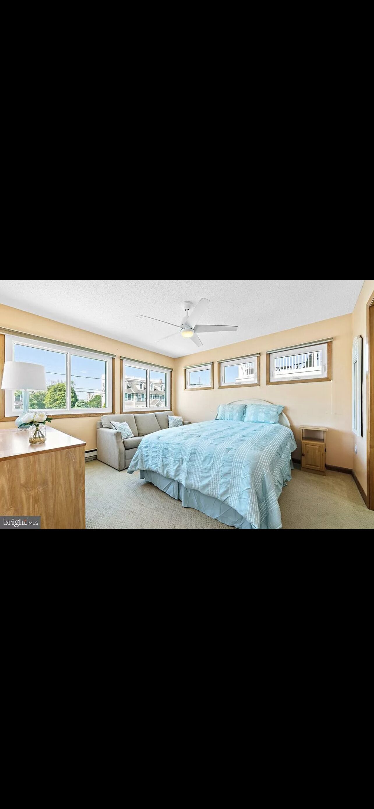 Only 6 Houses to Beach - Spacious - Family Friendly Location