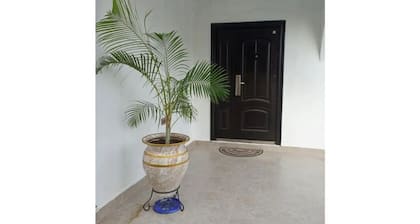 Furnished Apartment with a Spacious Garden