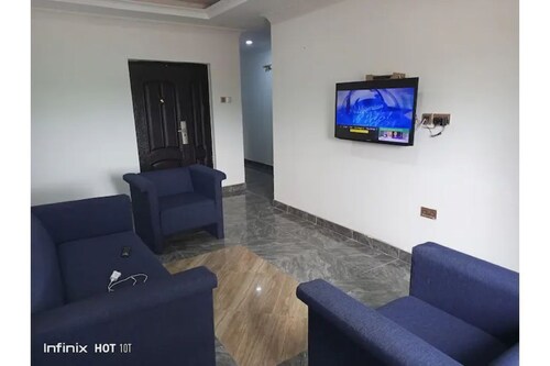 Furnished Apartment with a Spacious Garden