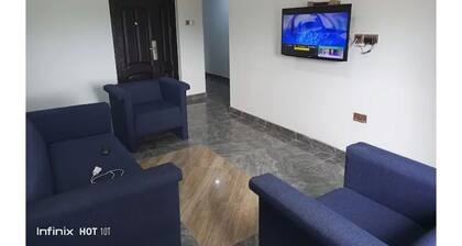 Furnished Apartment with a Spacious Garden