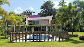 Piscine extérieure