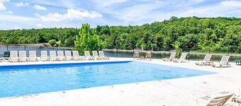 Condo with Game Room! Walk to Pool! Close to SDC!