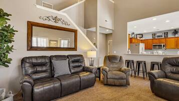 Fernseher, Kamin, Videospiele, Tischfußball