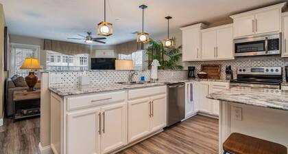 No Stairs! Condo Minutes from Branson Strip!