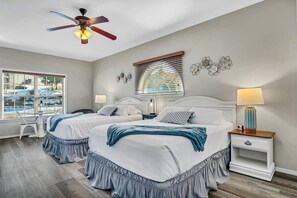 3 bedrooms, iron/ironing board, travel crib, WiFi - Spacious, 3 SUITE Condo! Close to SDC! (Branson West)