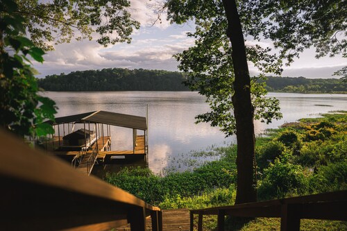 Sunset Cove - Beautiful waterfront - Relax & Unwind on the KY Lake - TN River