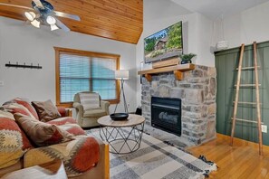 TV, fireplace, offices