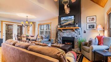 TV, fireplace, offices