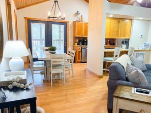 TV, fireplace, offices