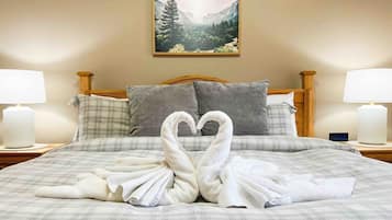 2 bedrooms, iron/ironing board, travel cot, WiFi