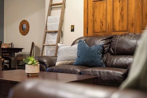 TV, fireplace, offices
