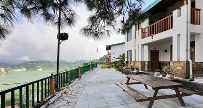 Treebo Vista Lago With Lake View