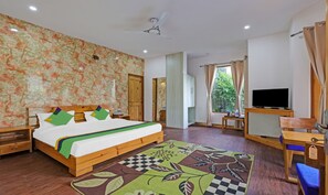 Deluxe Double Room | Desk - Treebo Vista Lago With Lake View (Nainital)