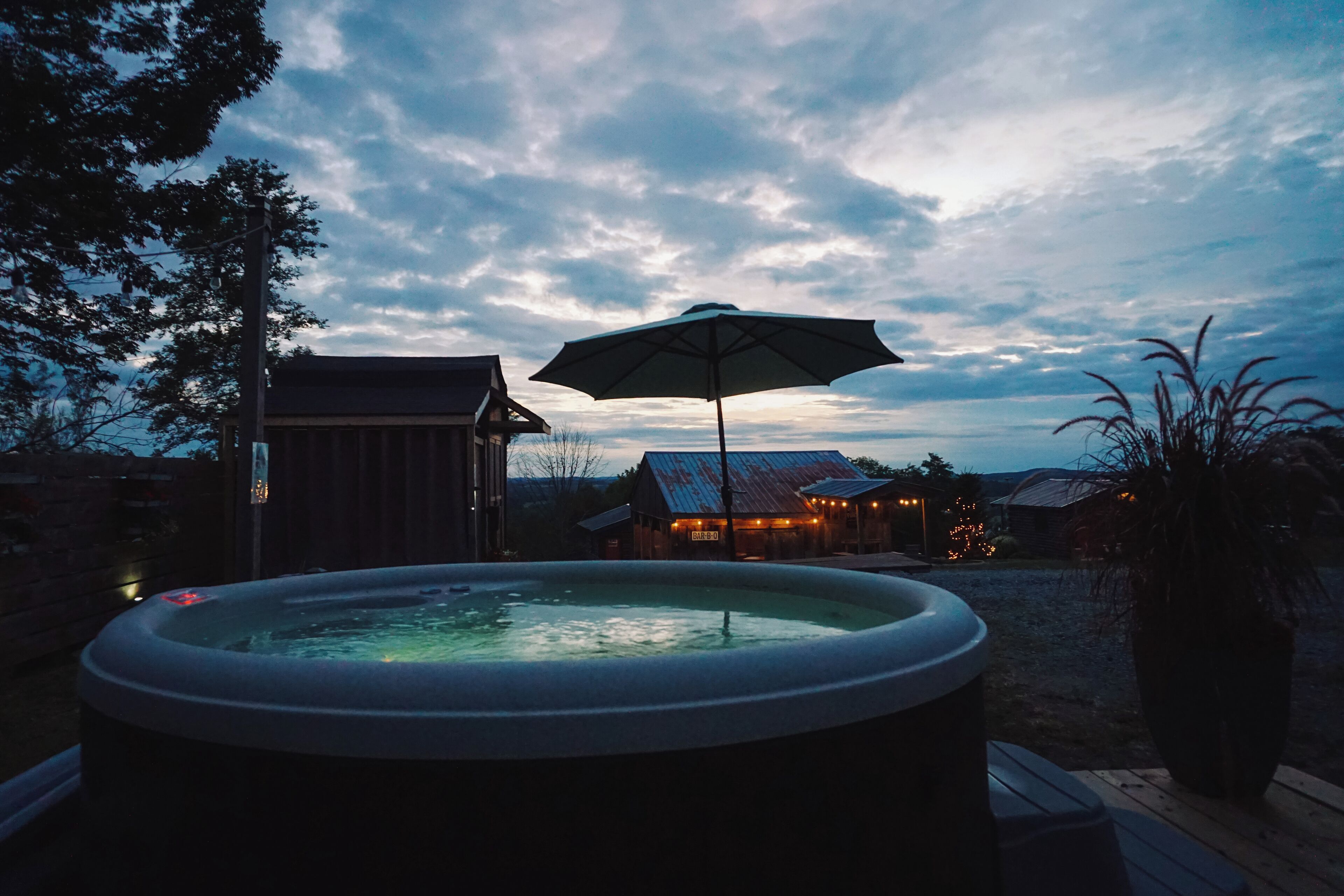 Outdoor spa tub