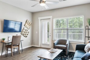Smart TV, ping pong, offices