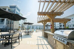 Outdoor dining - Reluxme | 2BR Near Carowinds & Premium Outlets (Charlotte)