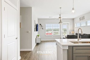 スマートテレビ、卓球台