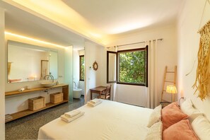 5 Schlafzimmer, Bügeleisen/Bügelbrett, Reisekinderbett, kostenloses WLAN