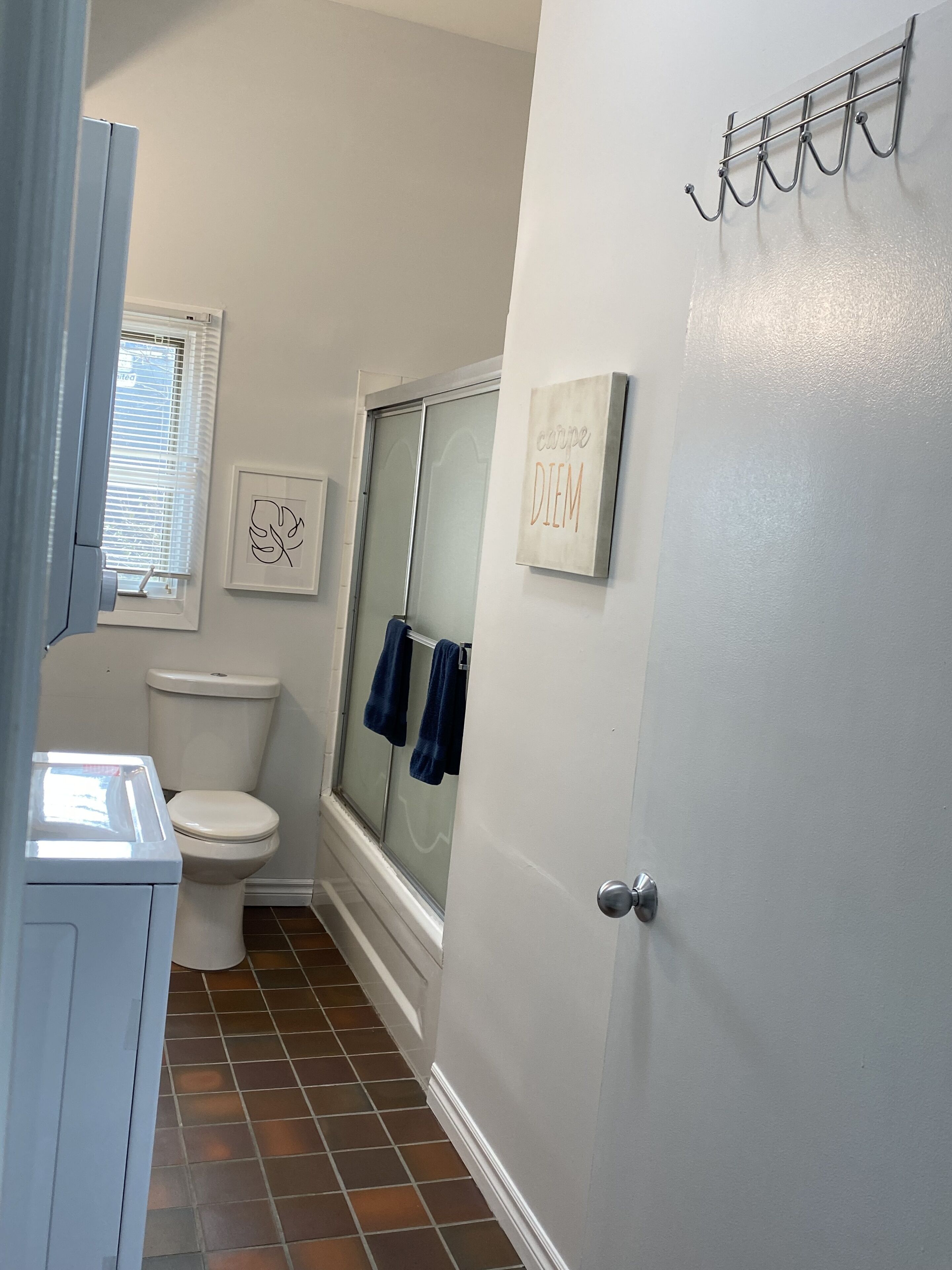 Grand 2-Bedroom Coach House in the Country