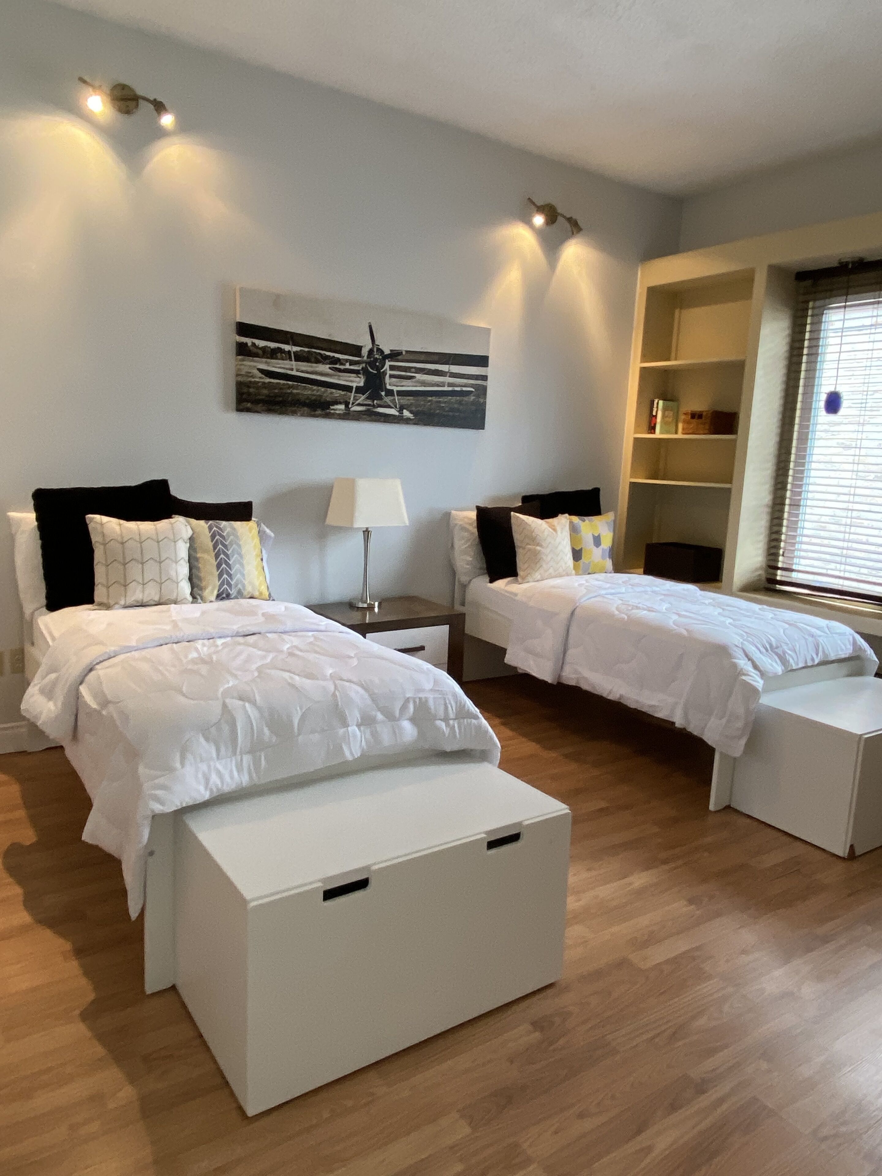 Grand 2-Bedroom Coach House in the Country