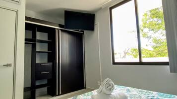 2 bedrooms, desk, free WiFi, wheelchair access