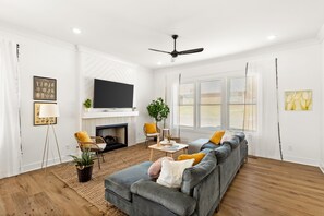 Smart TV, videojuegos y futbolito 