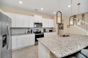 Microwave, oven, dishwasher, coffee/tea maker