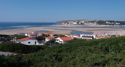 Villa Marin - Moradia com Piscina Junto à Lagoa de Óbidos e Mar