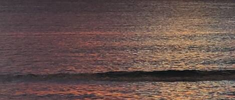Beach nearby, sun-loungers, beach towels