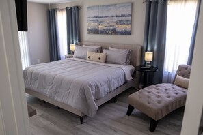 4 chambres, coffre-fort, bureau, fer et planche à repasser