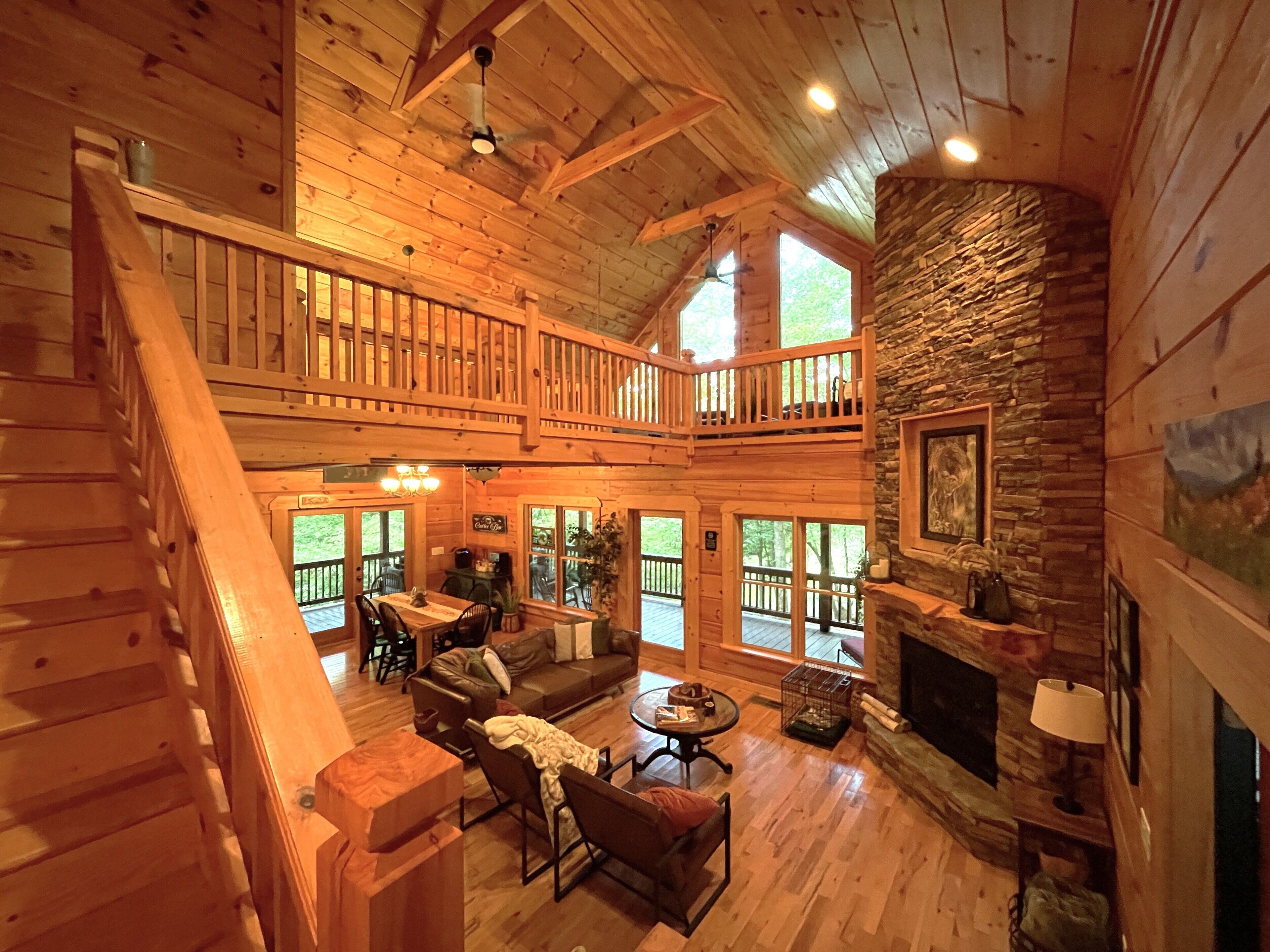 TV connectée, cheminée, espaces bureaux, imprimantes