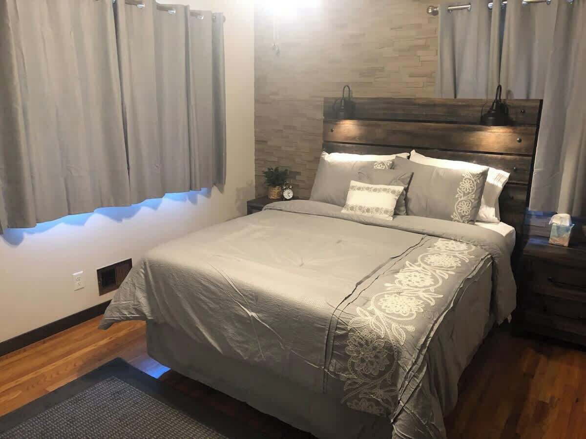 4 多间卧室、熨斗/熨衣板、旅行婴儿床、WiFi