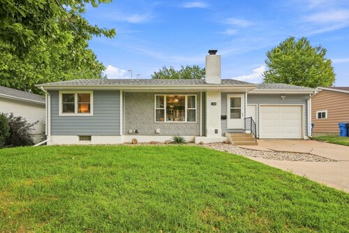 Park Place - 4 Bedroom Home with a Park!