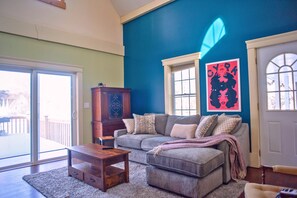 Smart TV, fireplace, table football, books - The Lana - Sleep12｜PetFriendly｜5BR&2.5BA｜BBQ｜FirePit｜Wi-Fi (Littleton)