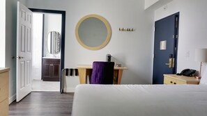 Classic Double Room | Memory foam beds, iron/ironing board, free WiFi, bed sheets - Hotel Callista (Norwich)