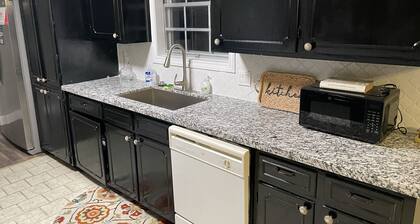 Spacious 6-bedroom Home Perfect for Large Groups!