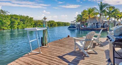 Tiny Home on Waterfront | Bay Views | Deck | Pool