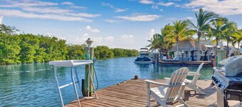 Tiny Home on Waterfront | Bay Views | Deck | Pool
