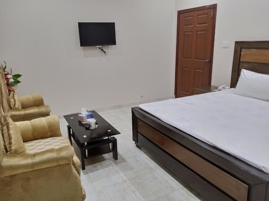 deluxe double room | 1 bedroom, iron/ironing board, free wifi