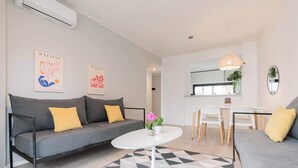 TV, offices - MOT Rentals + Araoz 'C' - 1 Bd in Palermo Soho (Palermo)