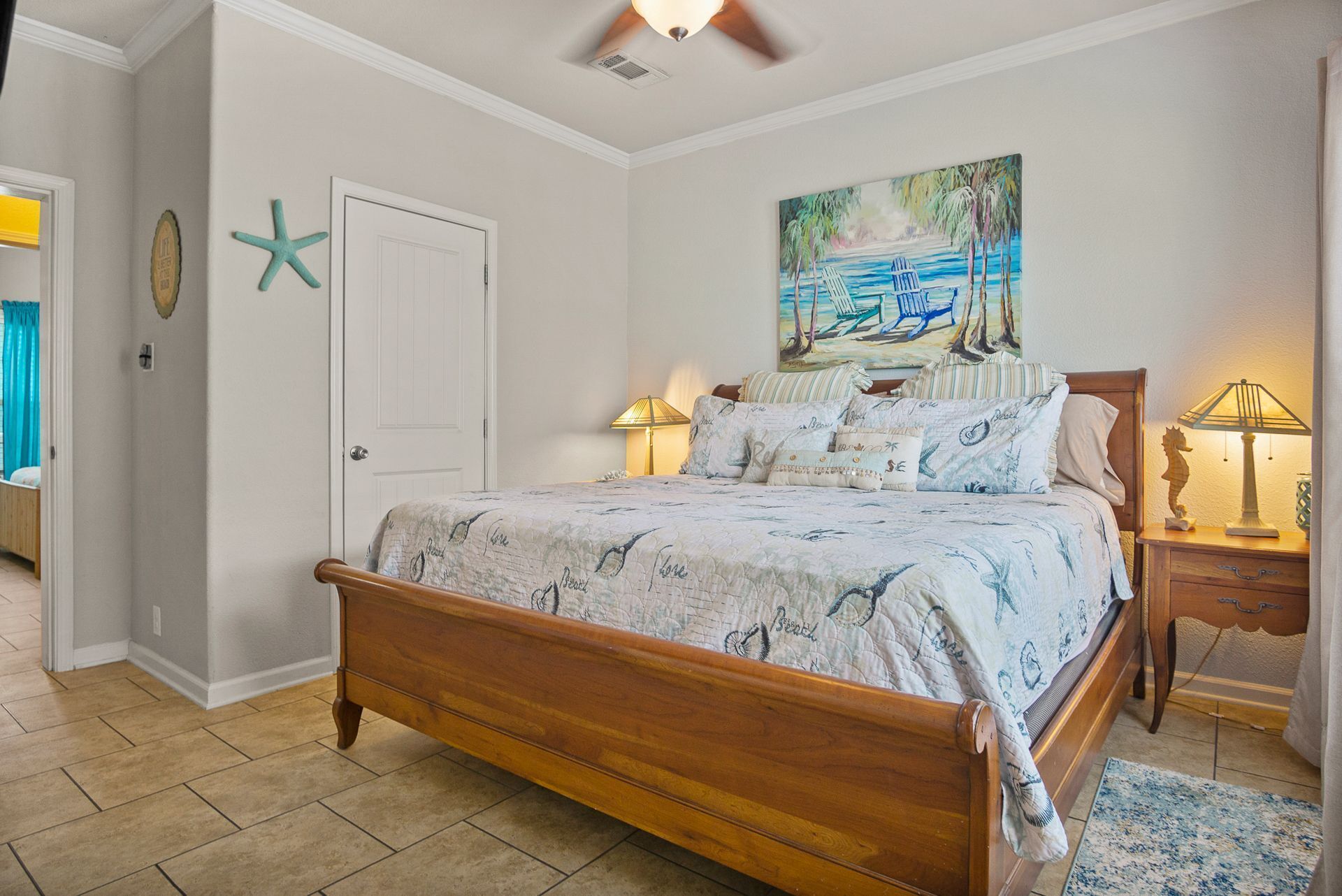 Walk to The Beach!  Pet Friendly - King bed