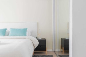 1 chambre, bureau, fer et planche à repasser, Wi-Fi
