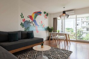 テレビ、書斎 / ワークスペース