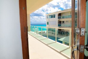 Interior - Cancun Beach 3 Brms apartment, great area, stunning beach (Cancún)