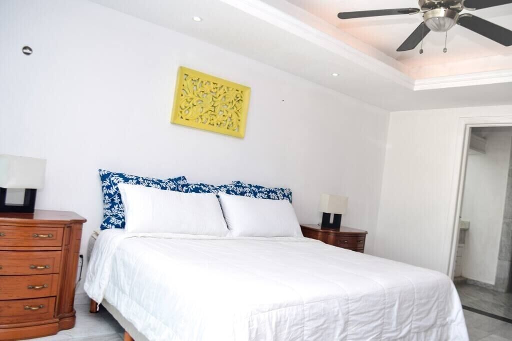 Cancun Beach 3 Brms apartment, great area